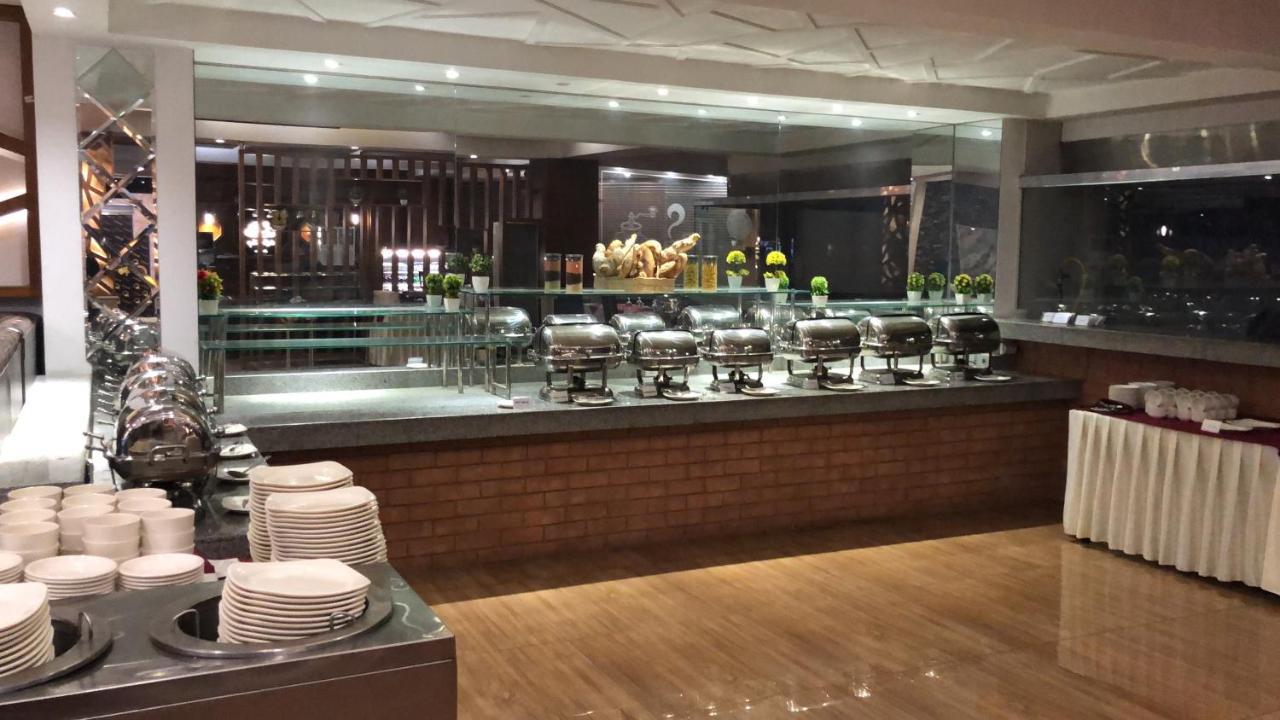 Grand Mongolia Hotel Rawalpindi Exterior photo